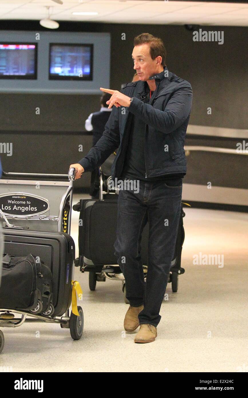 Martin Kemp et épouse Shirlie Holliman vu à l'Aéroport International de Los Angeles avec : Martin Kemp Où : Los Angeles, CA, United States Quand : 18 Mars 2013 Banque D'Images