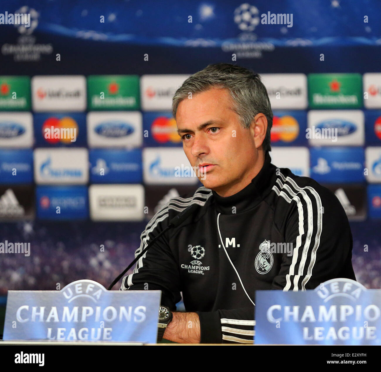 Jose Mourinho l'entraîneur du real madrid football club participe à une conférence de presse avant de leur ligue des Champions quart de finale match aller match contre Galatasaray comme au terrain d'entraînement de Valdebebas à Madrid comprend : Jose Mourinho Où : Madrid, Espagne Quand : 02 Avr 2013 **** Banque D'Images