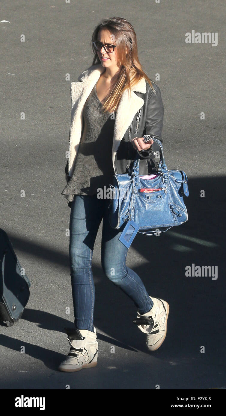 Pauline Ducruet retourne à Paris après une pause de Pâques avec : Pauline Ducruet Où : Paris, France Date : 12 Avr 2013 Banque D'Images