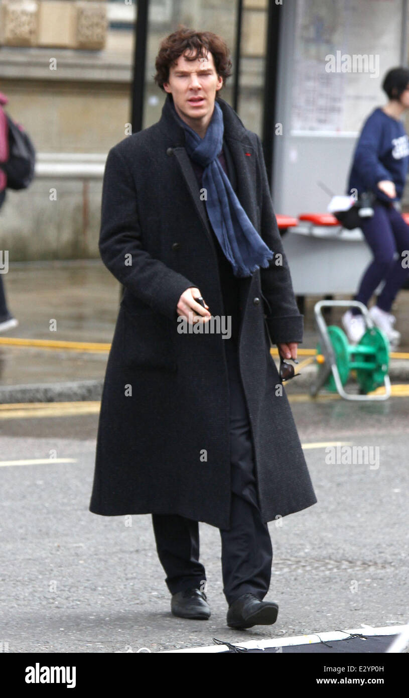 Le tournage a lieu pour la nouvelle série de SHERLOCK' dans le centre de  Londres comprend : Benedict Cumberbatch Où : London, Royaume-Uni Quand : 14  Avr 2013 Photo Stock - Alamy