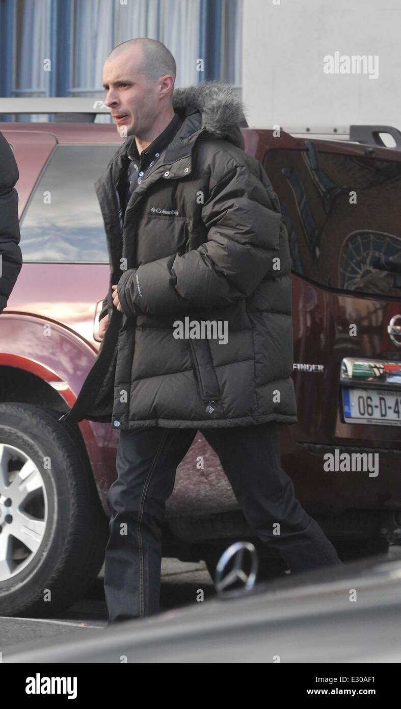 "L'amour/haine' acteur Tom Vaughan Lawlor ( Nidge ) est vu quitter la maison close après le tournage sur le plateau de TV show 'exploit' amour/haine Banque D'Images