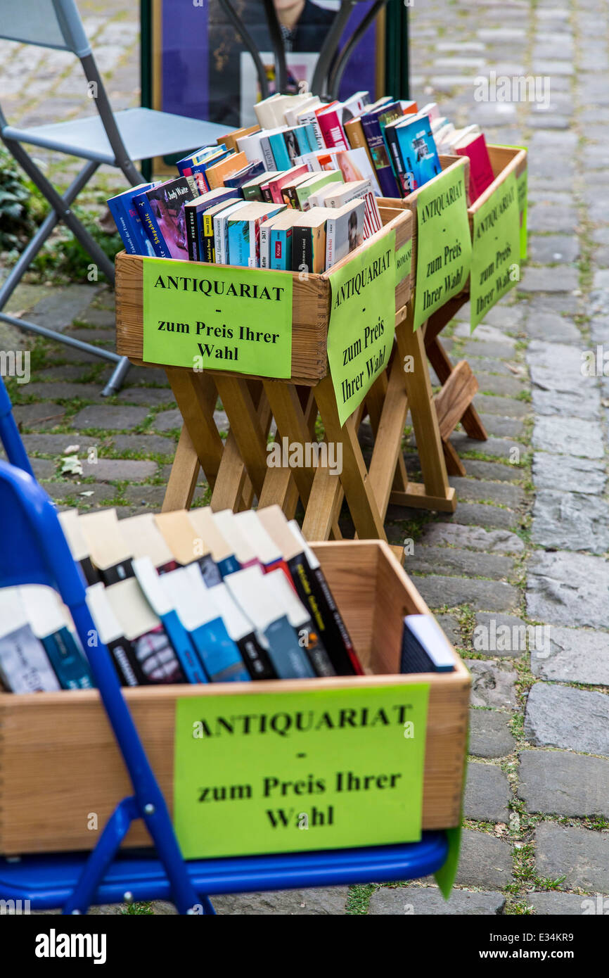 Livres, livres sur l'offre, prix, choix Banque D'Images