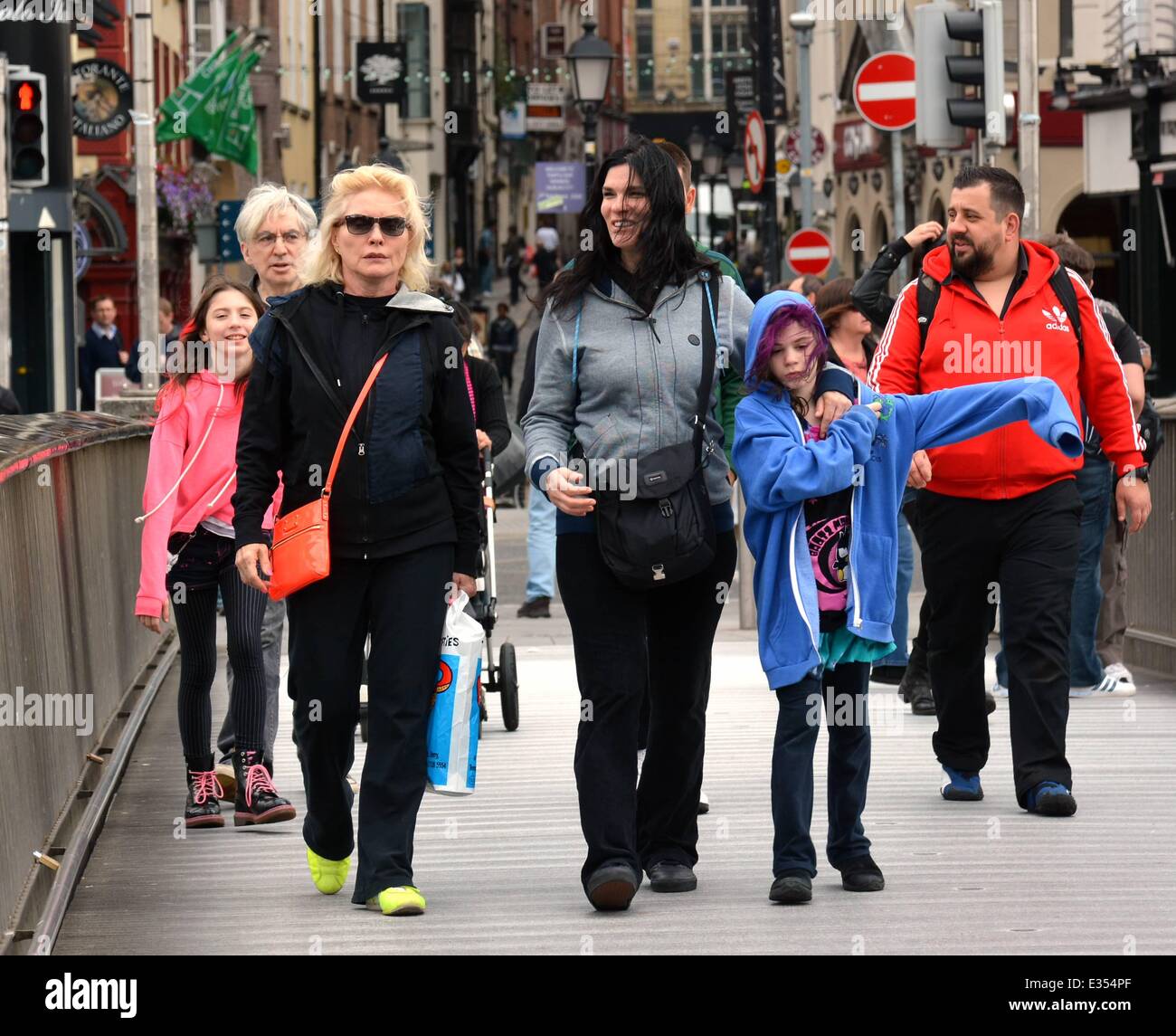Deborah Harry aka Blondie repéré shopping dans Temple Bar à