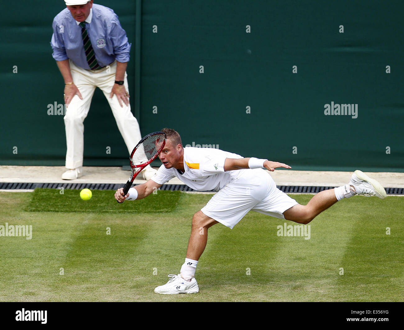 Championnat de Tennis de Wimbledon 2013 - Jour 3 - Dustin Brown (GER) v Lleyton Hewitt (AUS) 6-4 6-4 6-7(3) 6-2 comprend : Lleyton Hewitt Où : London, Royaume-Uni Quand : 26 juin 2013 **** Banque D'Images