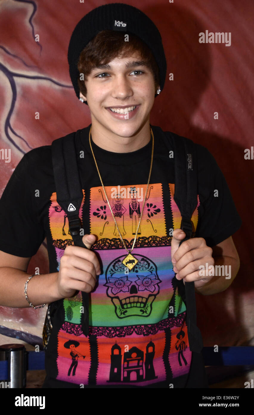 Q102 se félicite de Austin Mahone à l'Institut Franklin pour un meet & greet avec des fans : Austin Mahone Où : Philadelphie, PA, United States Quand : 20 juillet 2013 Banque D'Images