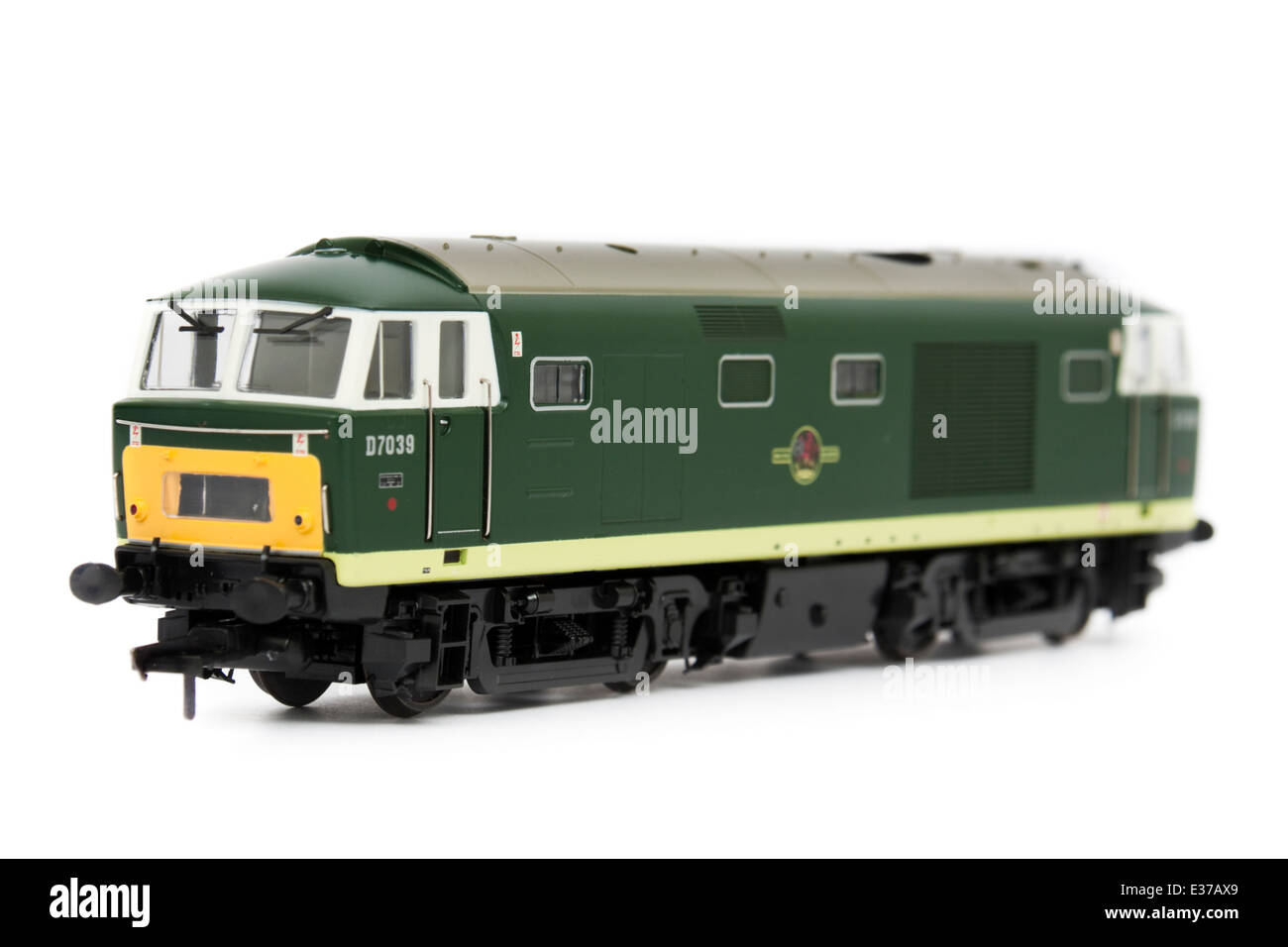 BR La classe 35 (D7039) "mixte" Hymek-traffic B-B locomotive diesel avec transmission hydraulique (1:76 maquette par Heljan). Banque D'Images