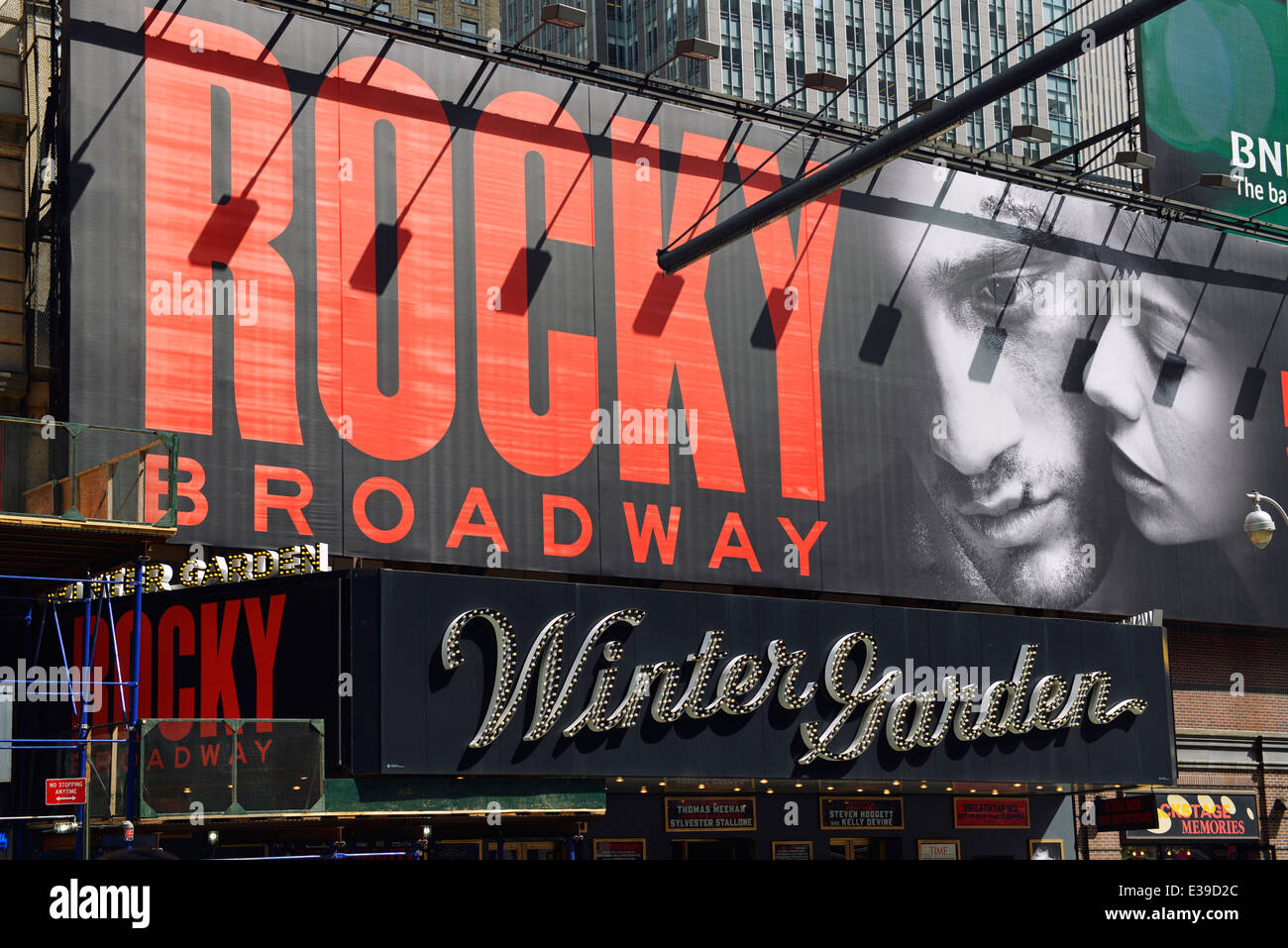 Rocky Signe, Billboard et entrée au Winter Garden Theatre, New York City, USA Banque D'Images