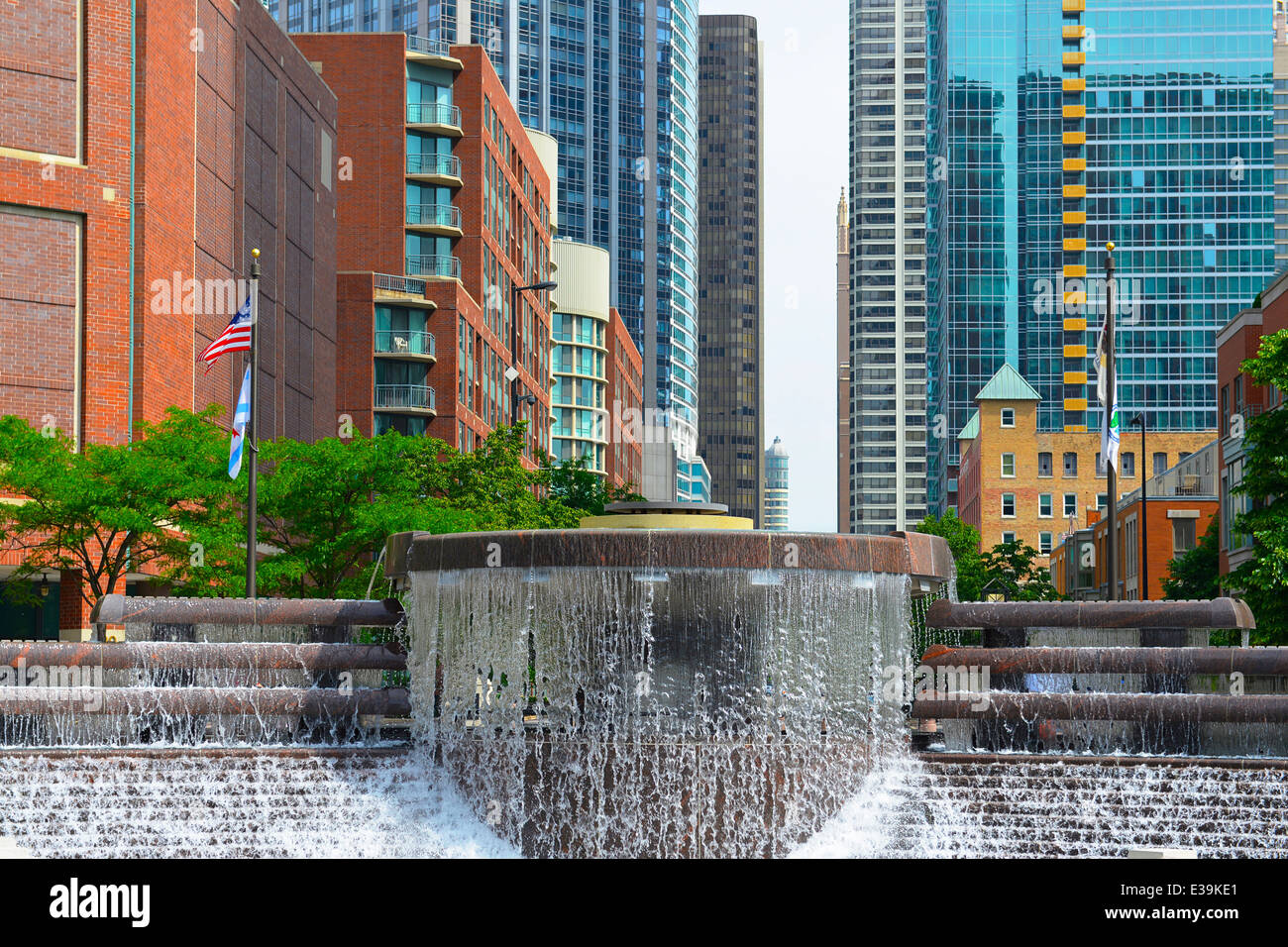 Fontaine du Centenaire sur le Riverwalk Chicago, Illinois Banque D'Images