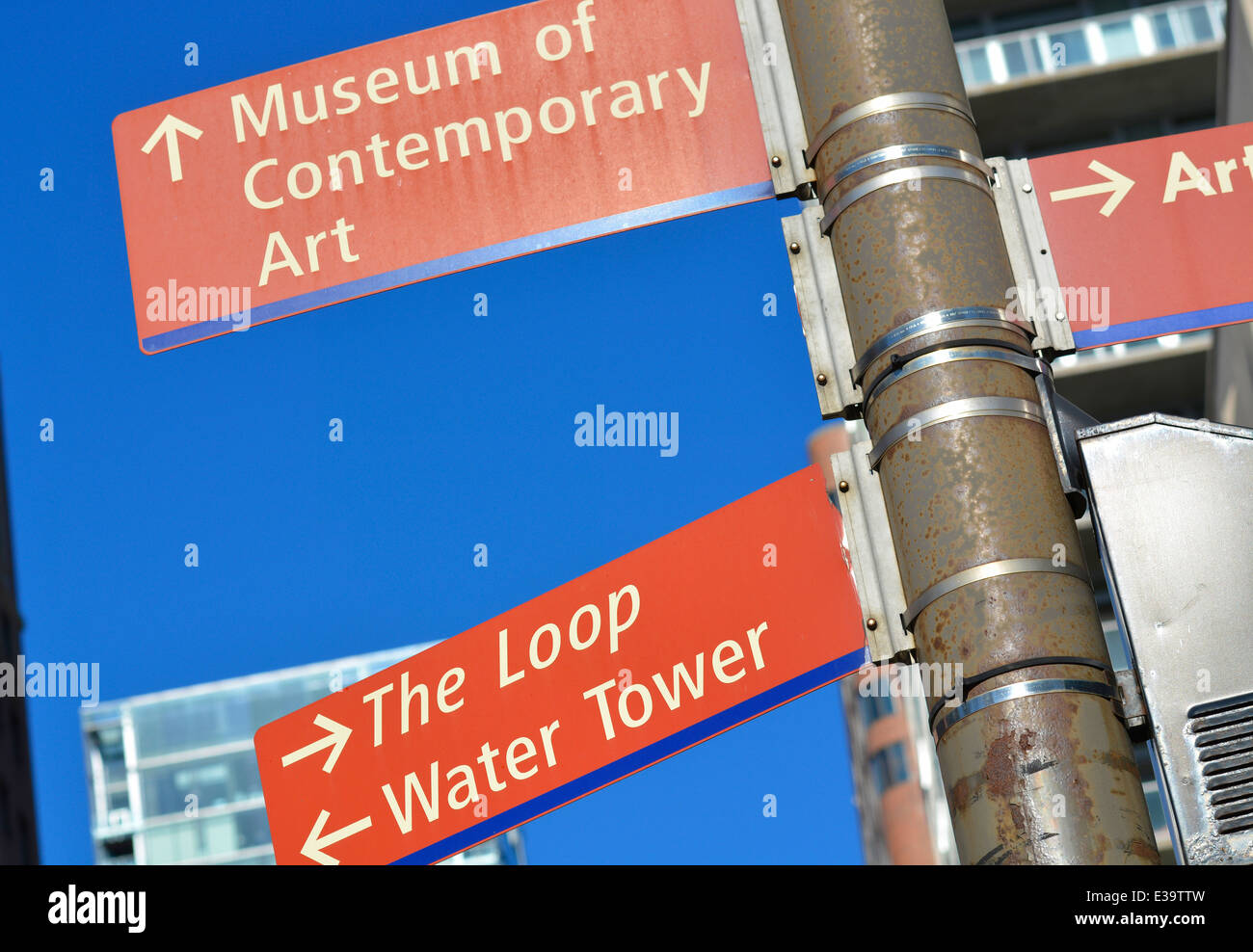 Les plaques de rue de Chicago, la boucle, Tour de l'eau, Musée d'Art Contemporain Banque D'Images