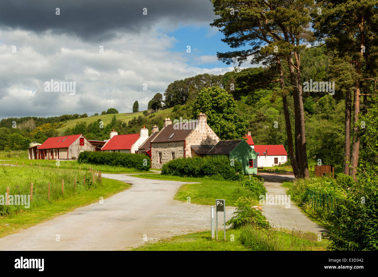 Moulin à laine sur le SPEYSIDE KNOCKANDO AU DÉBUT DE L'été l'ECOSSE MORAY Banque D'Images