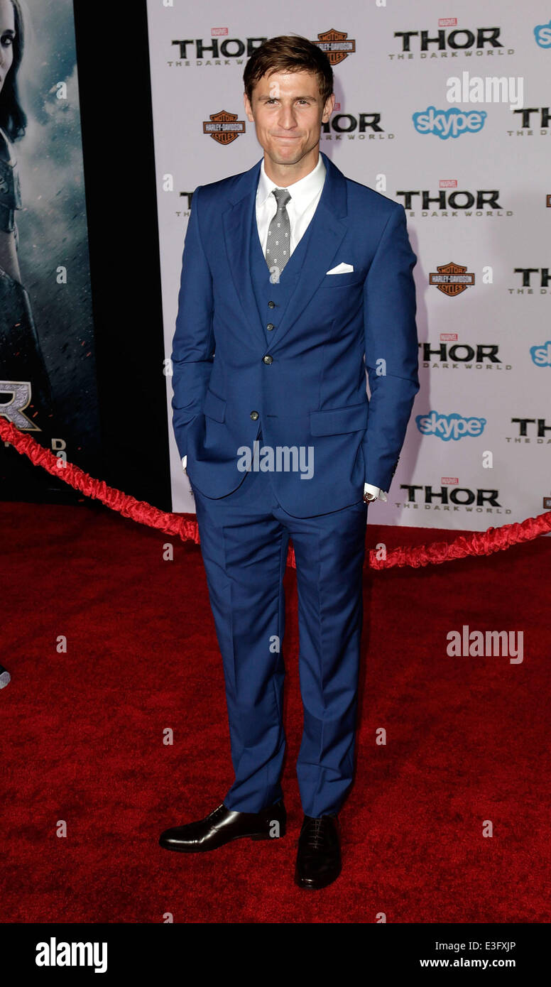 Première de "Marvel Thor : The Dark World' au El Capitan Theatre - Arrivées avec : Jonathan Howard Où : Los Angeles, California, United States Quand : 05 Nov 2013 Banque D'Images