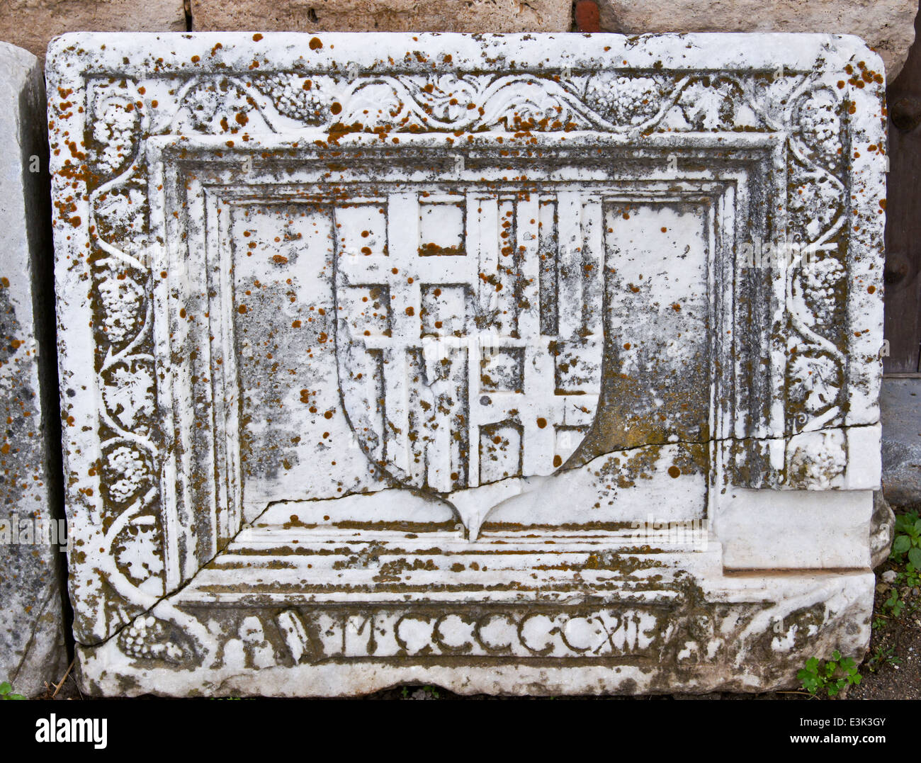 Armes d'Emery d'Amboise, Grand Maître 1503-12, Château des Chevaliers de Saint-Jean, connu sous le nom de Neratzia, Kos Town, Kos, Grèce Banque D'Images