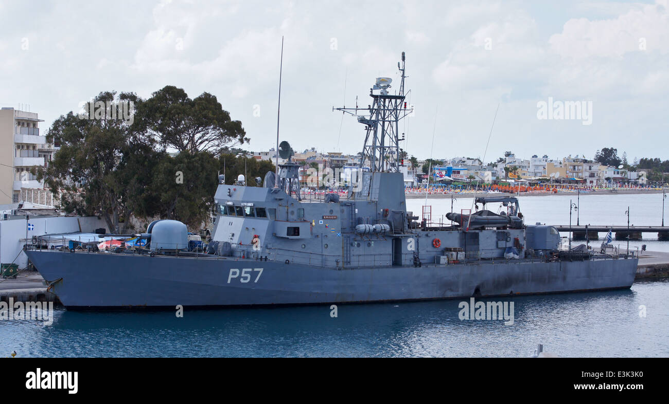 HSY-55 canonnière de classe 'Kasos', Hellenic Marine, port de Kos, Kos Town, Kos, Grèce Banque D'Images