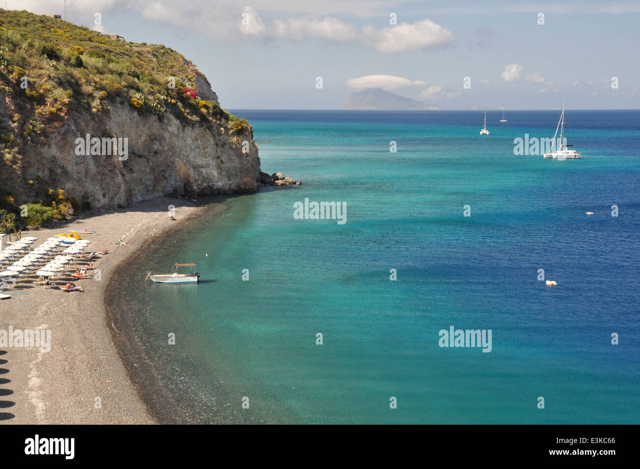 L'île de Lipari, Les îles, la côte de Canneto, Messine, Sicile, Italie Banque D'Images