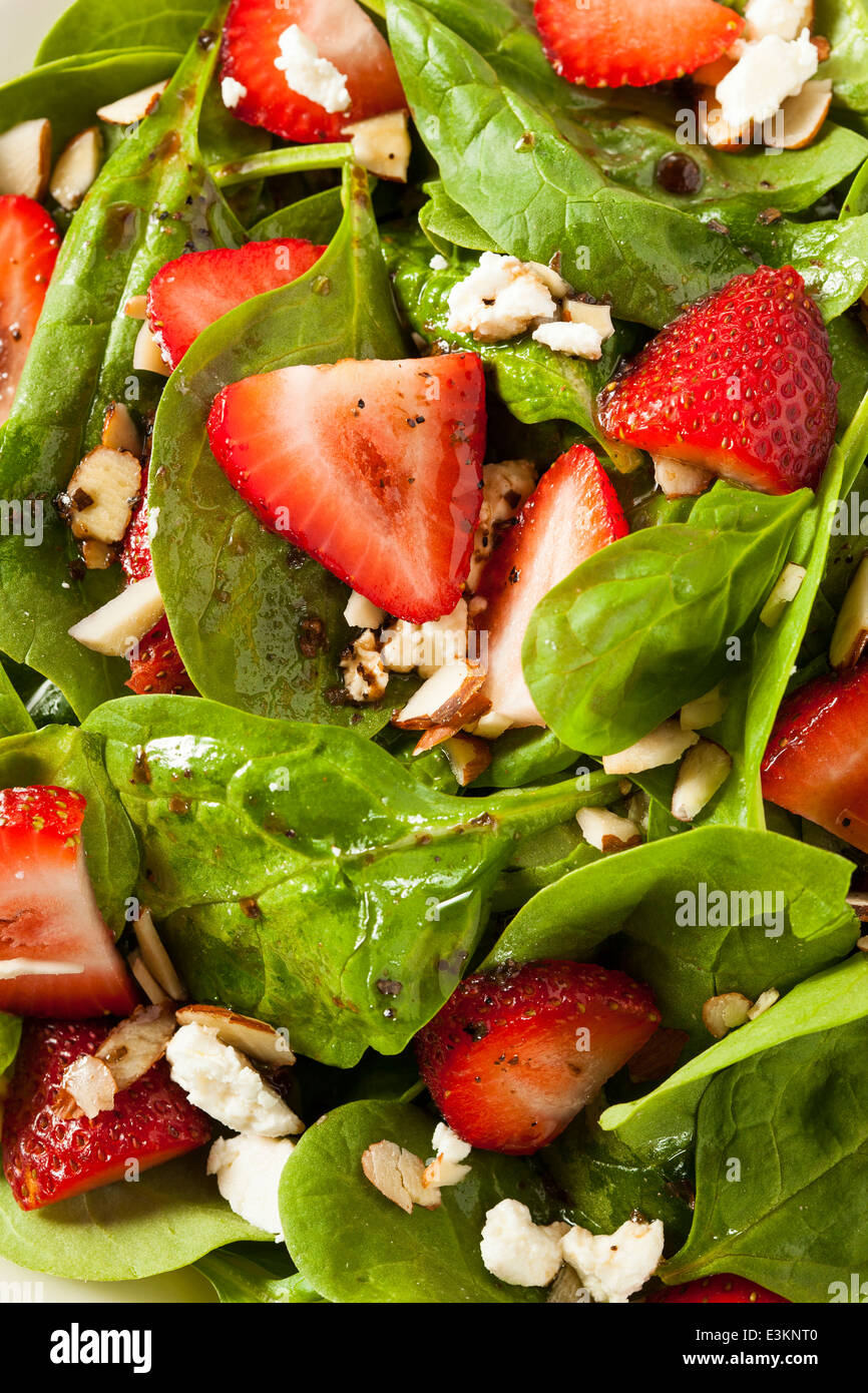 Santé Bio balsamique aux fraises Salade d'épinards Banque D'Images