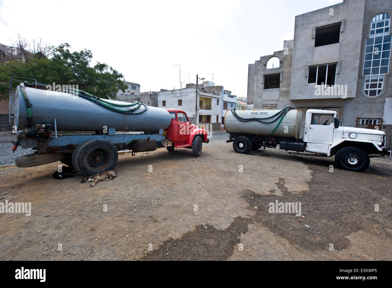 Véhicule de transport de l'eau à Mindelo, île de Sao Vicente, Cap Vert. Banque D'Images