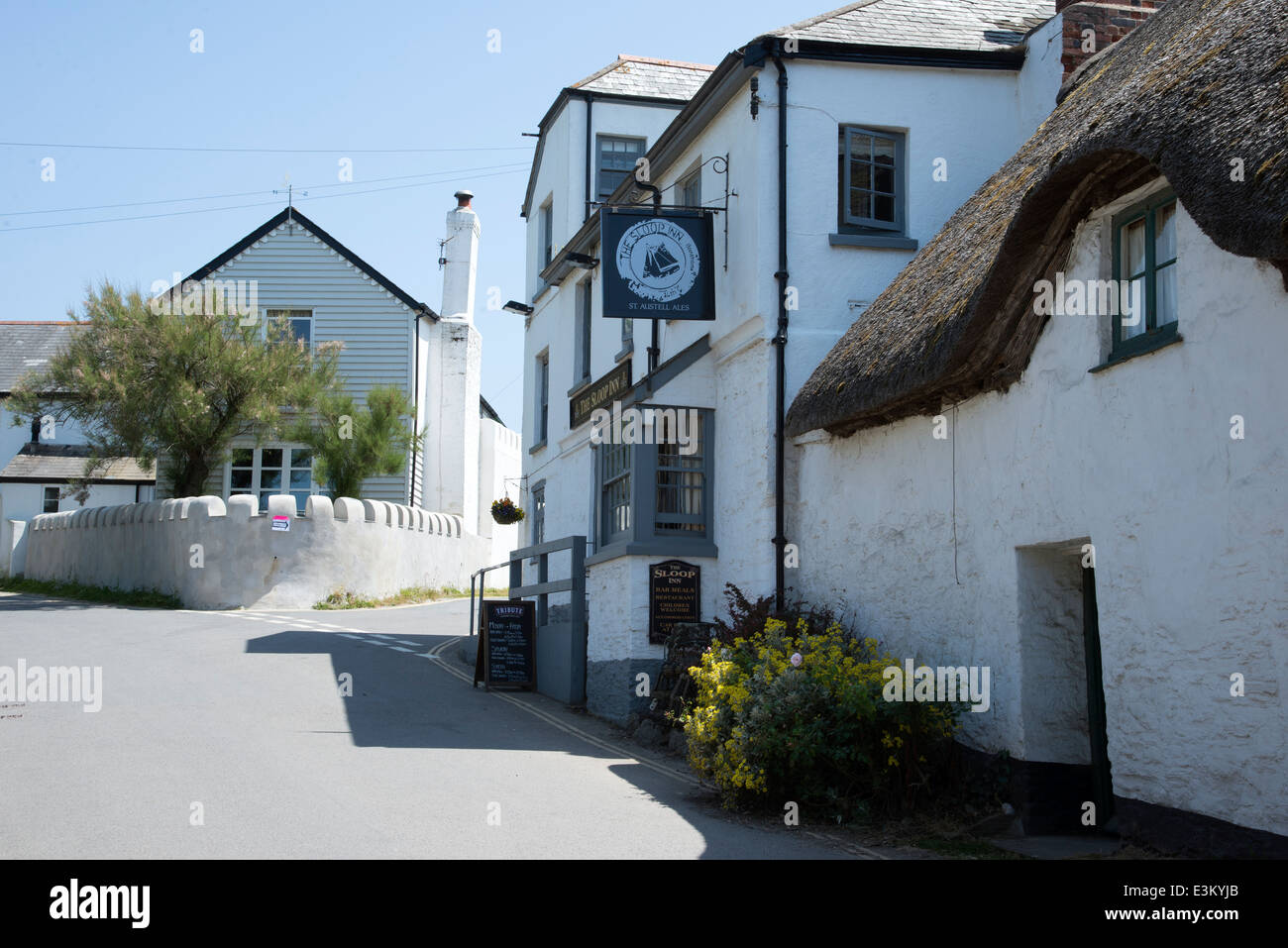 Bantham village le sloop Inn près de Kingsbridge Devon, Angleterre Royaume-uni partie de l'Evans Estate en vente en 2014 Banque D'Images