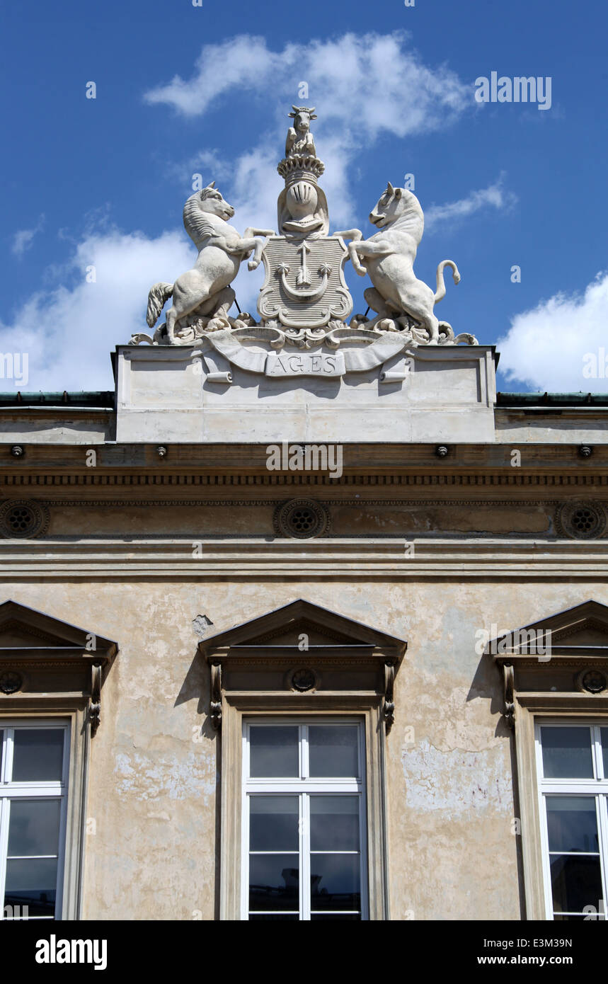 Détail bâtiment rue Nowy Swiat à Varsovie Banque D'Images