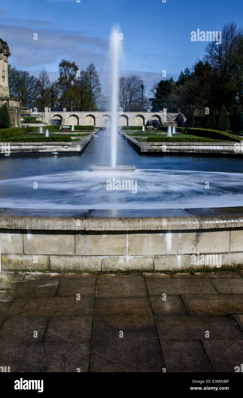 Fontaine d'eau bleu Banque D'Images