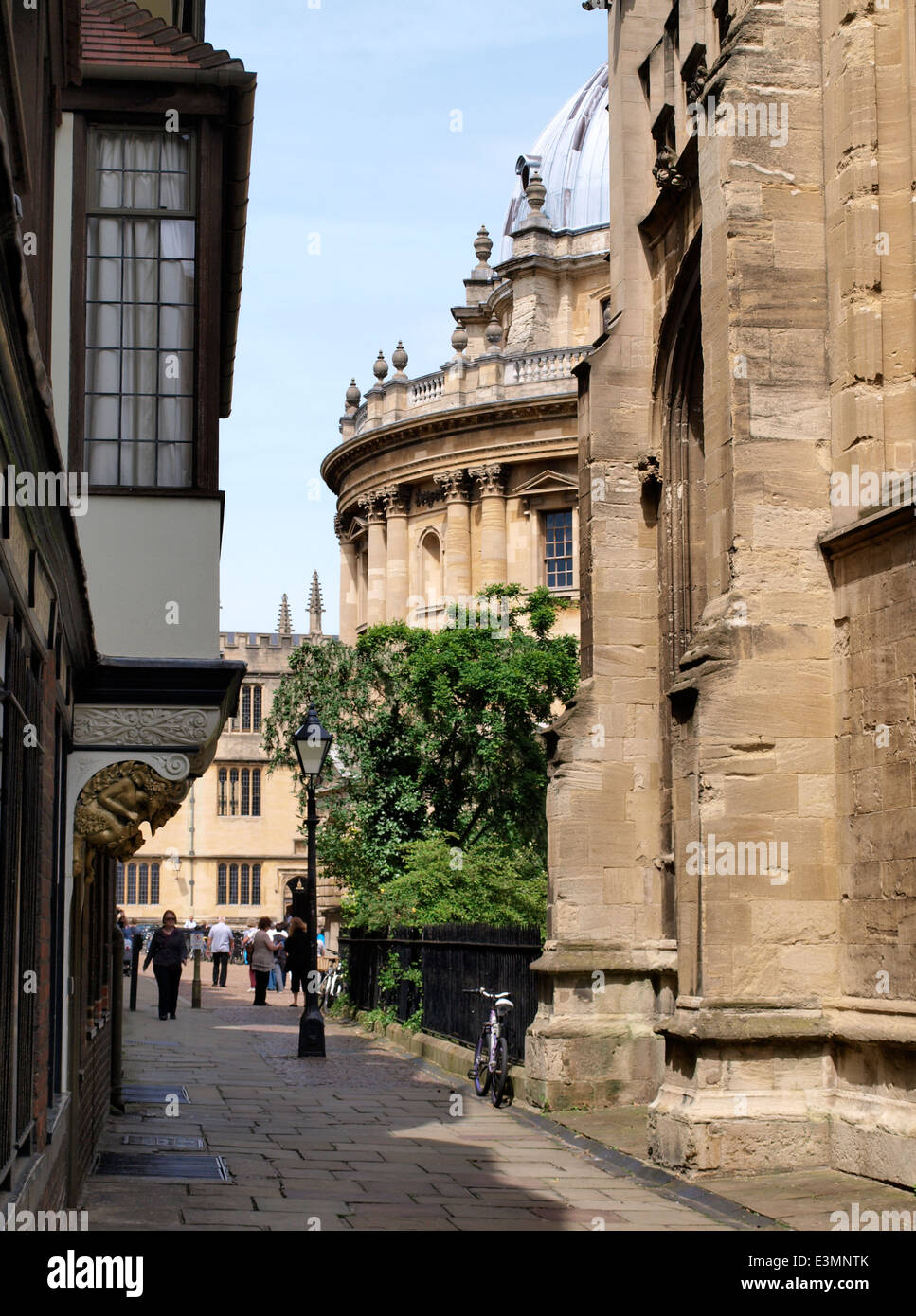 Vieille rue étroite, Oxford, UK Banque D'Images