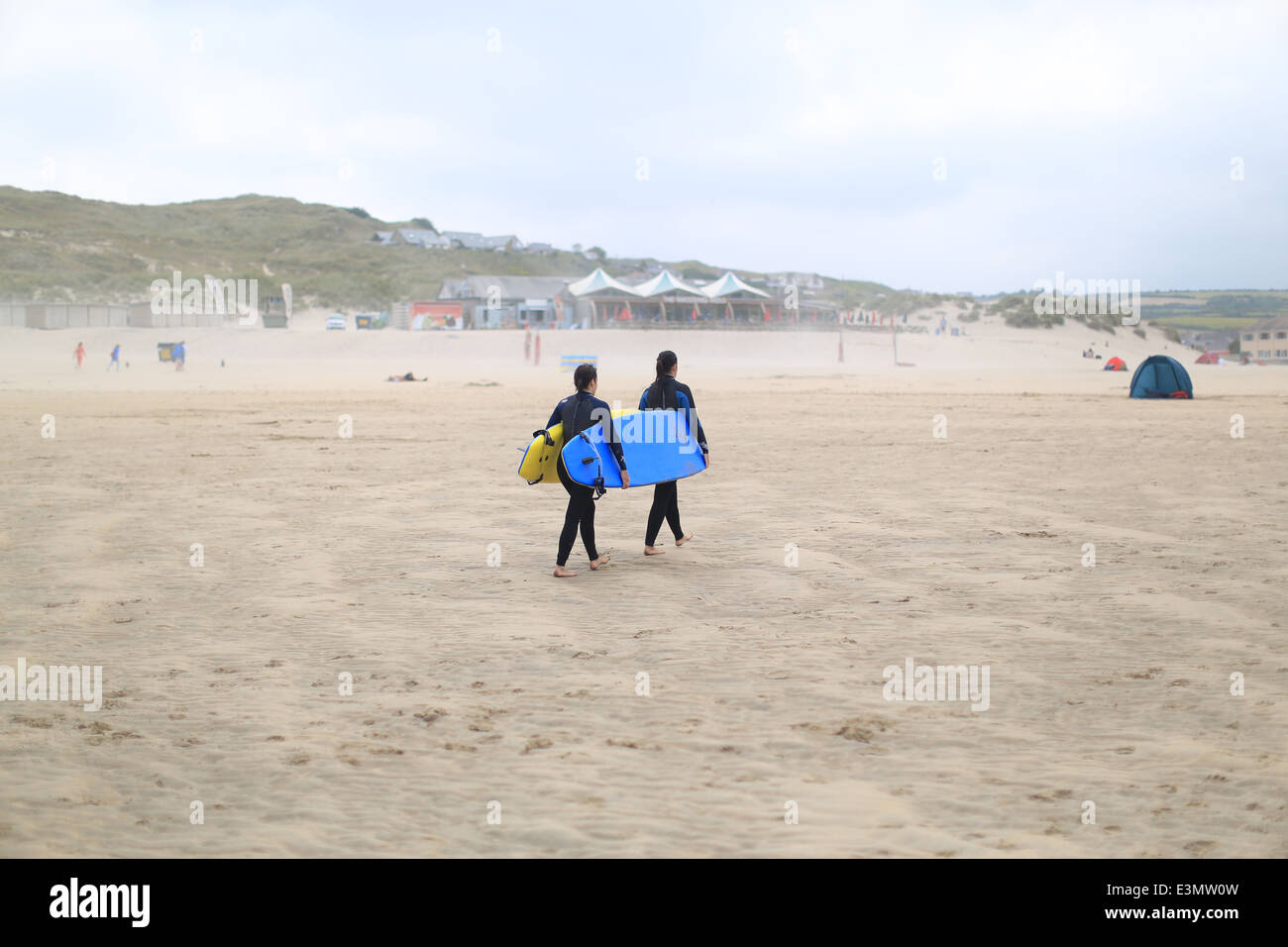 Le point d'eau pub sur la plage à Rolvenden, Cornwall Banque D'Images