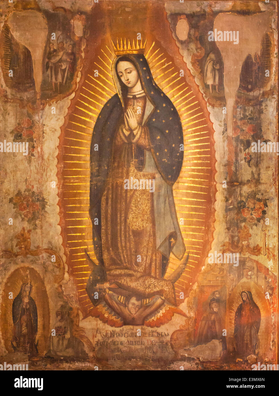 18e siècle peinture à l'huile de la Virgen de Guadalupe dans l'ex couvent de San Agustin, Yuriria, Guanajuato. Artiste inconnu. Banque D'Images