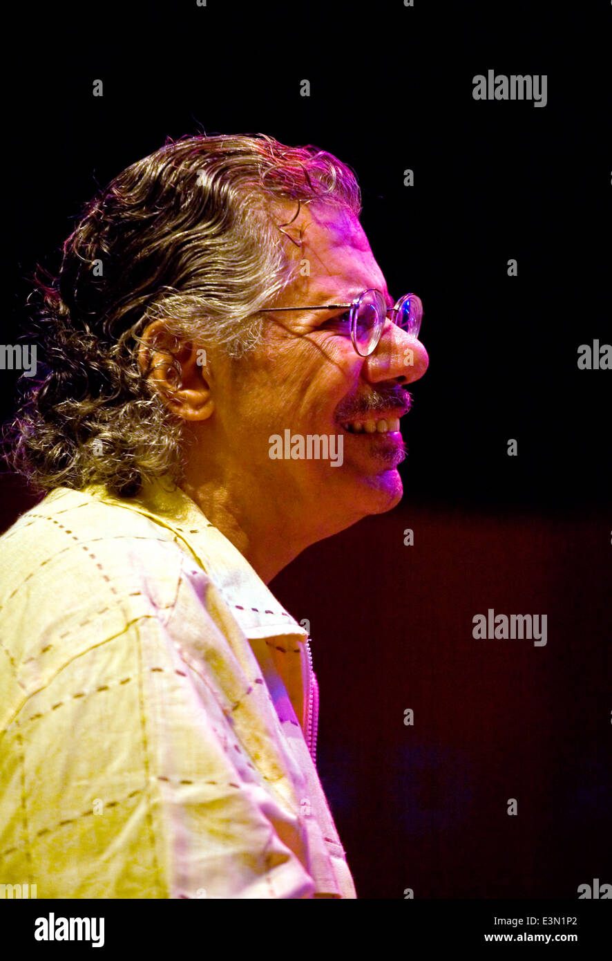 CHICK COREA effectue au festival de jazz de Monterey, Californie Banque D'Images