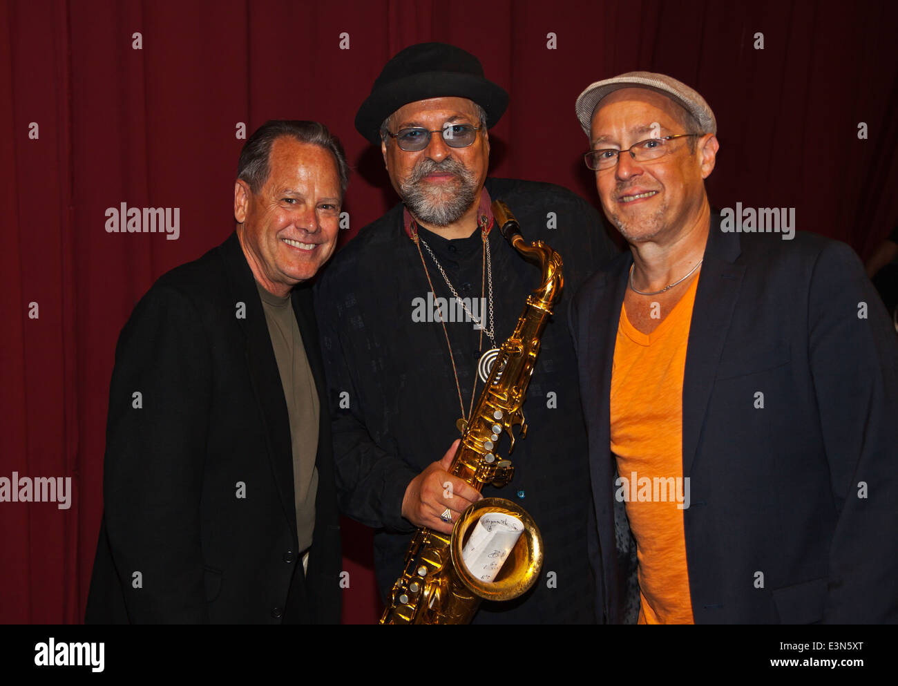 JOE Lovano, Dave Douglas et TIM JACKSON backstage au Festival de Jazz de Monterey - Monterey, Californie Banque D'Images