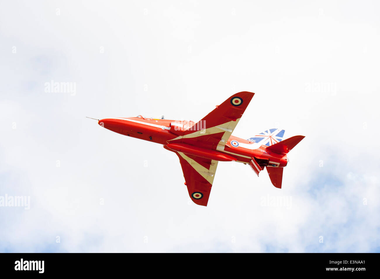 Tallinn, Estonie - 06 juin, 2014 : Flèche Rouge vol acrobatique show avec red fighter jets dans Tallinn, Estonie le 06 juin, 2014 Banque D'Images