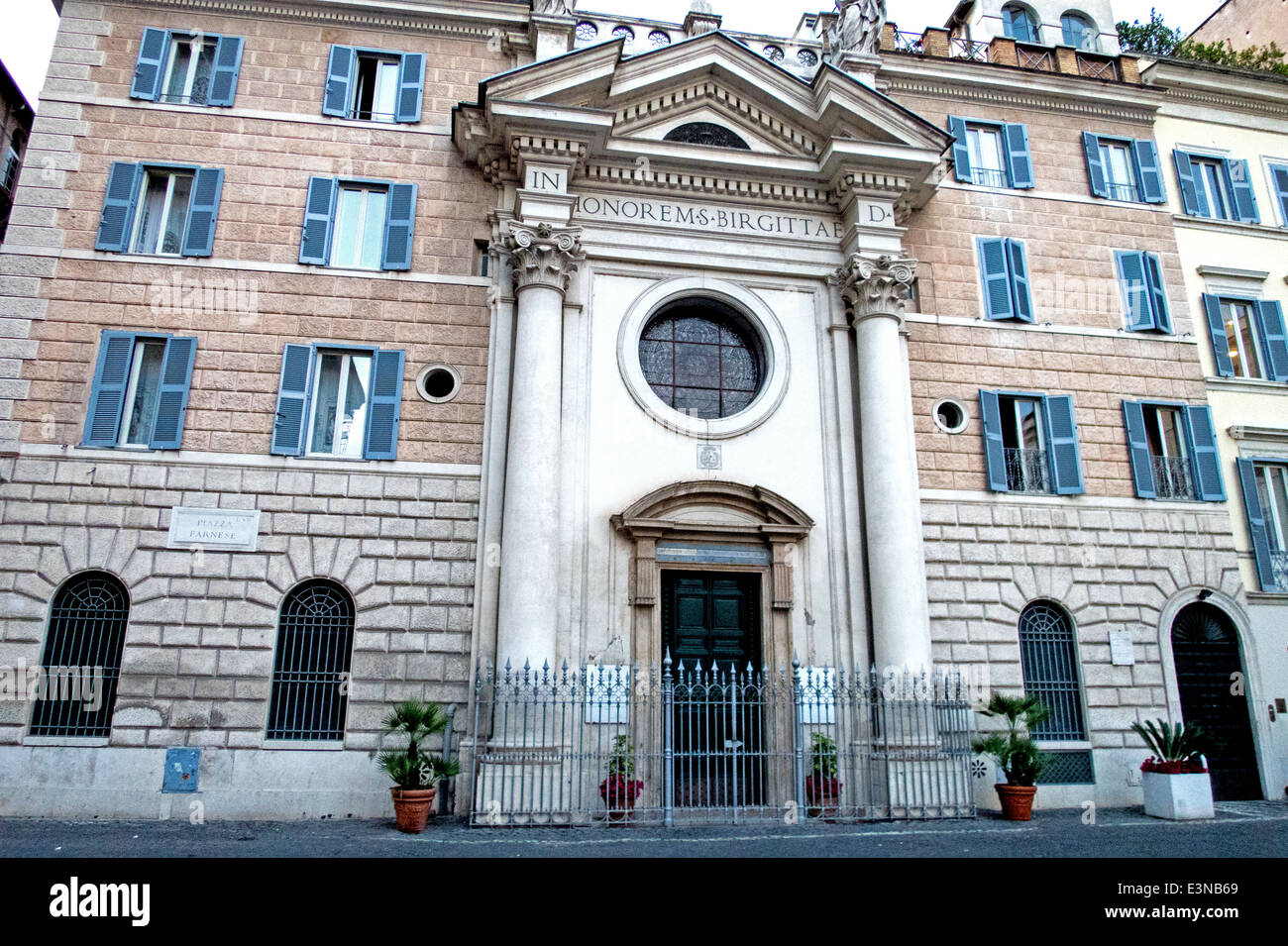 Casa di Santa Brigida dans Piazza Farnese Rome Banque D'Images