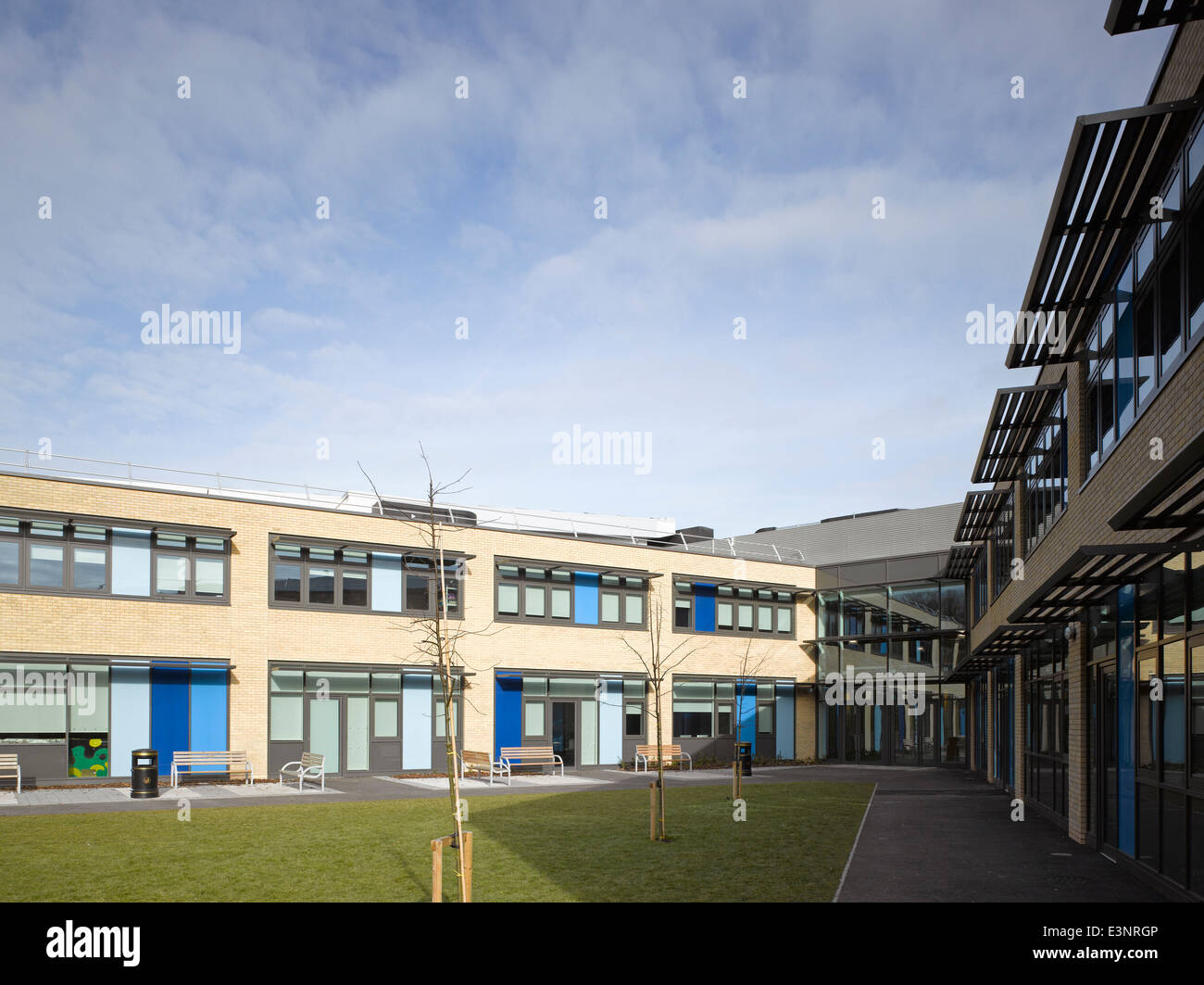 L'extérieur de l'Académie Longfield, Kent, Angleterre, Royaume-Uni. Banque D'Images