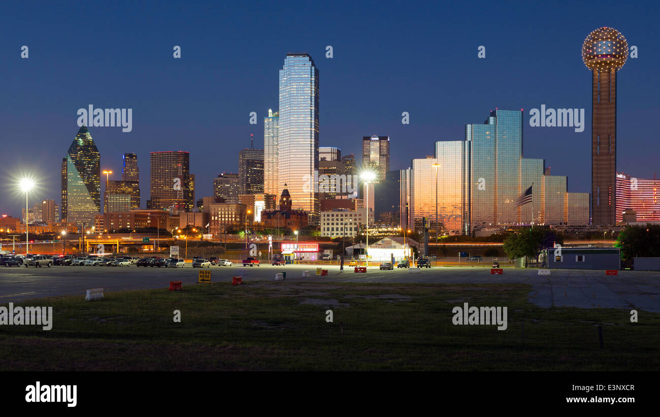 La ville de Dallas et de la Reunion Tower, Texas, États-Unis d'Amérique Banque D'Images