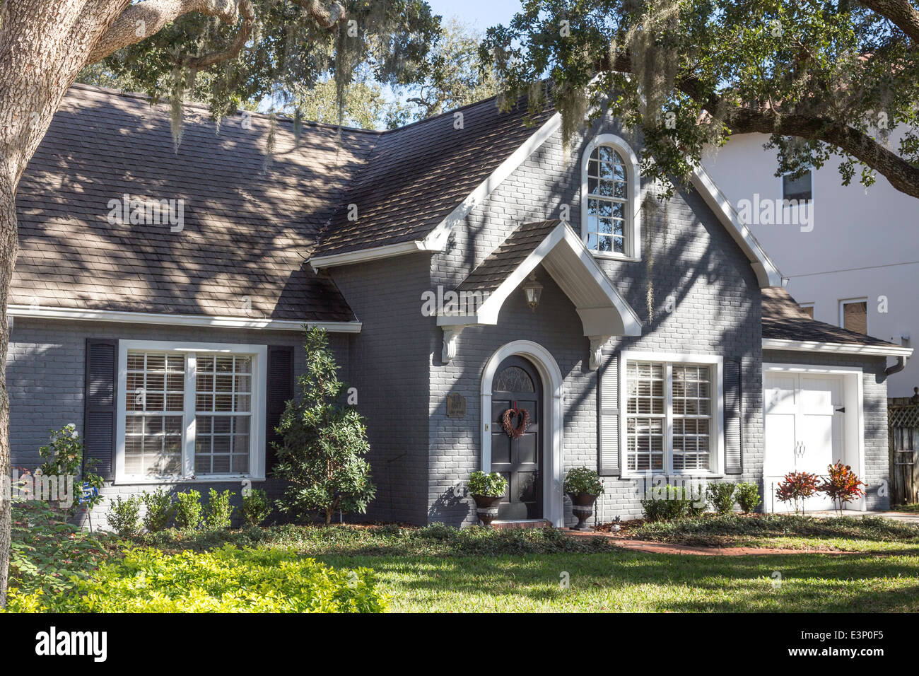 Banlieue coquette maison et terrain, FL Banque D'Images