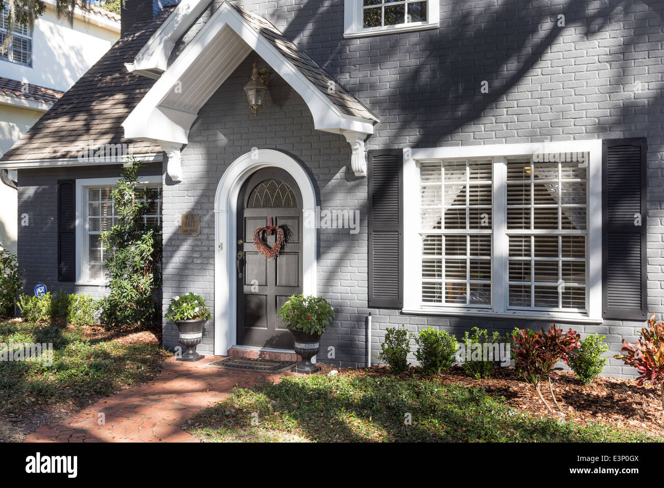 Banlieue coquette maison et terrain, FL Banque D'Images