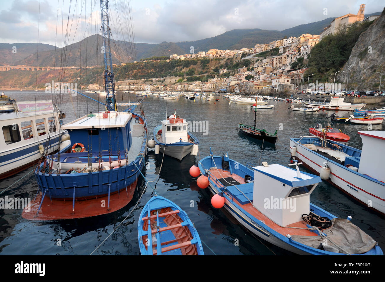 Scilla, traditionnelle, Fishingboat, espadon, Reggio Calabria, Italie, Europe Banque D'Images