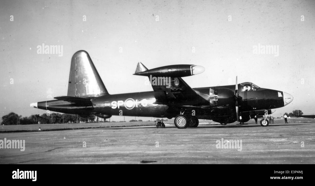 Le Lockheed Neptune AL61A-365 était un avion de guerre anti-sous-marine (ASW) utilisé par l'Aviation royale du Canada (ARC). Cet avion bimoteur a joué un rôle déterminant pendant la guerre froide dans la surveillance et l'interception des menaces sous-marines ennemies, en particulier dans l'Atlantique. Banque D'Images