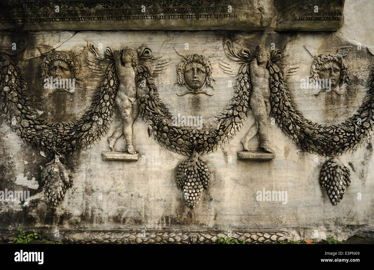 Sarcophage romain. Musée archéologique. Istanbul. La Turquie. Banque D'Images