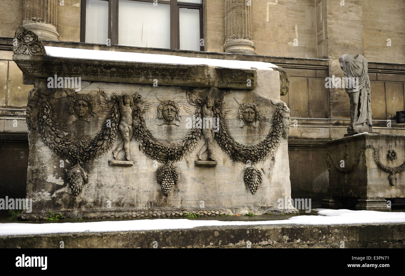 Sarcophage romain. Musée archéologique. Istanbul. La Turquie. Banque D'Images