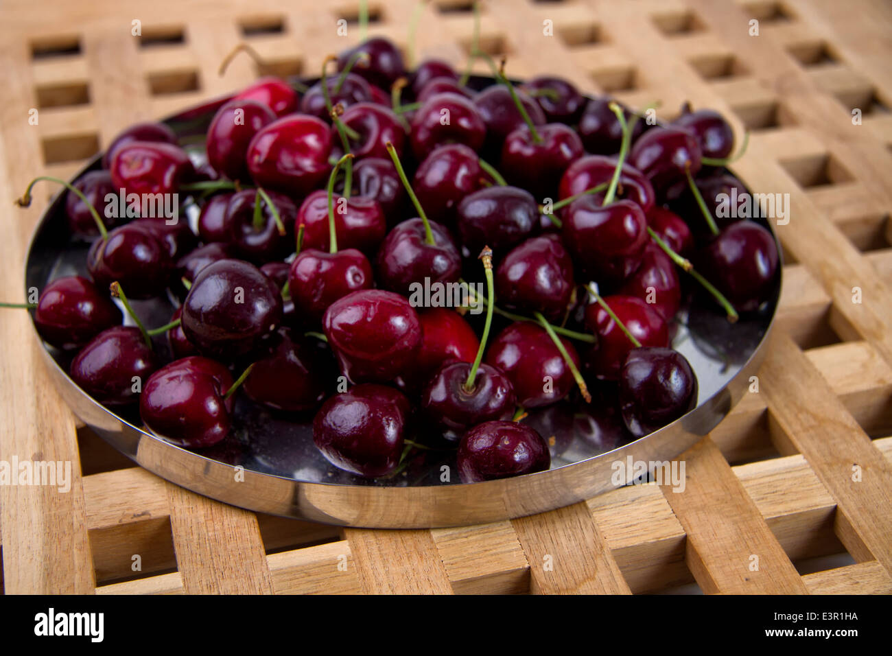 Plat de cerises noires Banque D'Images