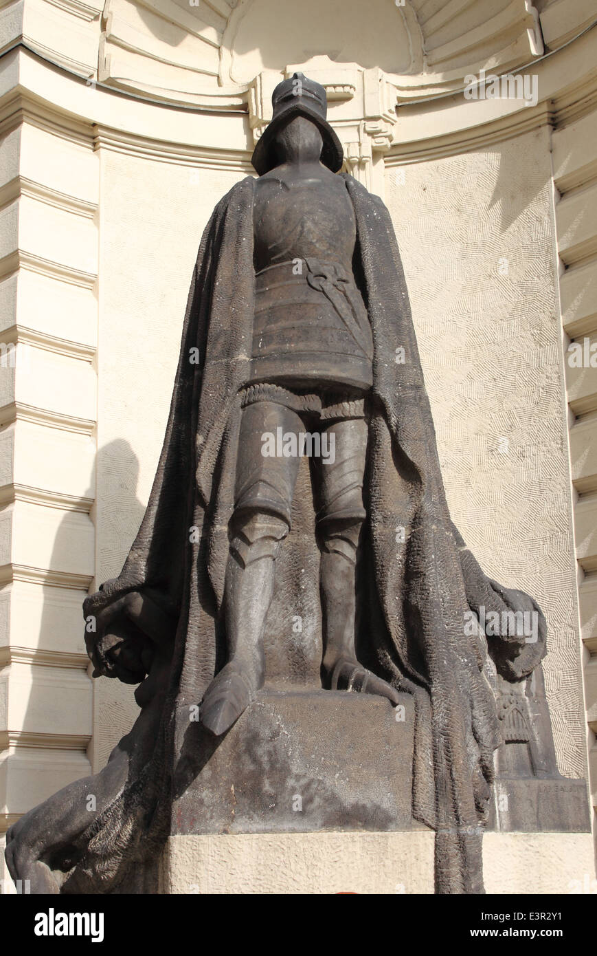 Statue de chevalier de fer au Nova radnice, Prague Banque D'Images