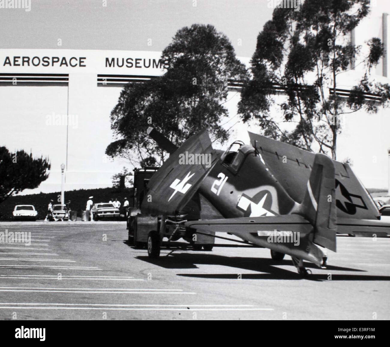 Le Grumman F6F Hellcat était un avion de chasse à porte-avions utilisé par la marine américaine pendant la IIe Guerre mondiale. Il a joué un rôle clé sur le théâtre du Pacifique et a contribué à des victoires significatives. Banque D'Images