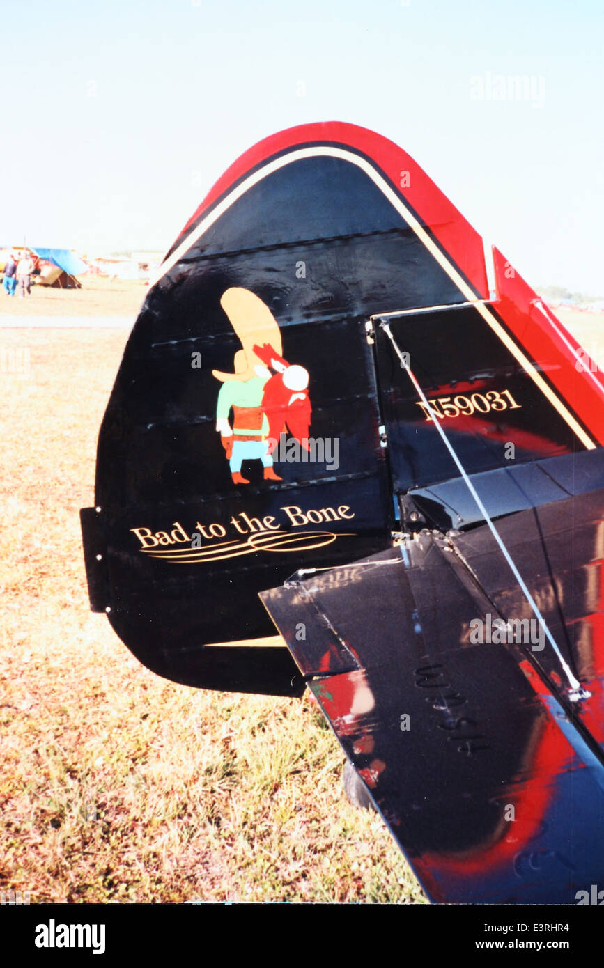 Cette photo, qui fait partie de la collection Charles Daniels, représente un avion immatriculé N59031. Il représente une histoire importante de l'aviation, capturée dans une image détaillée du passé. Banque D'Images