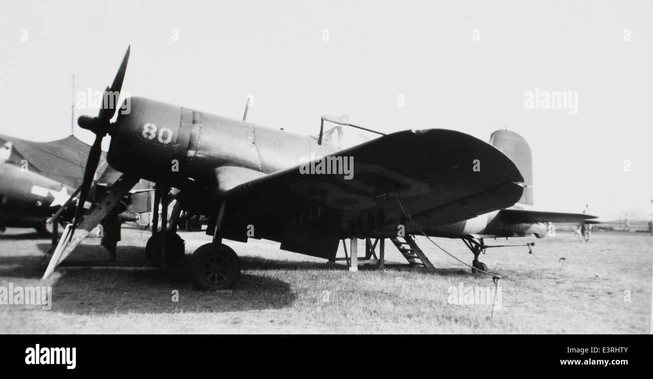 Photo de BuNo 88371, a chance Vought F4U Corsair, de la collection Charles M. Daniels. Cet avion était un chasseur naval renommé de la seconde Guerre mondiale, équipé du moteur Pratt & Whitney R-2800 double Wasp. Il souligne la dépendance de l'US Navy sur ce puissant chasseur, qui a servi dans de multiples variantes, y compris les modèles F4U-1D et FG-1. Banque D'Images
