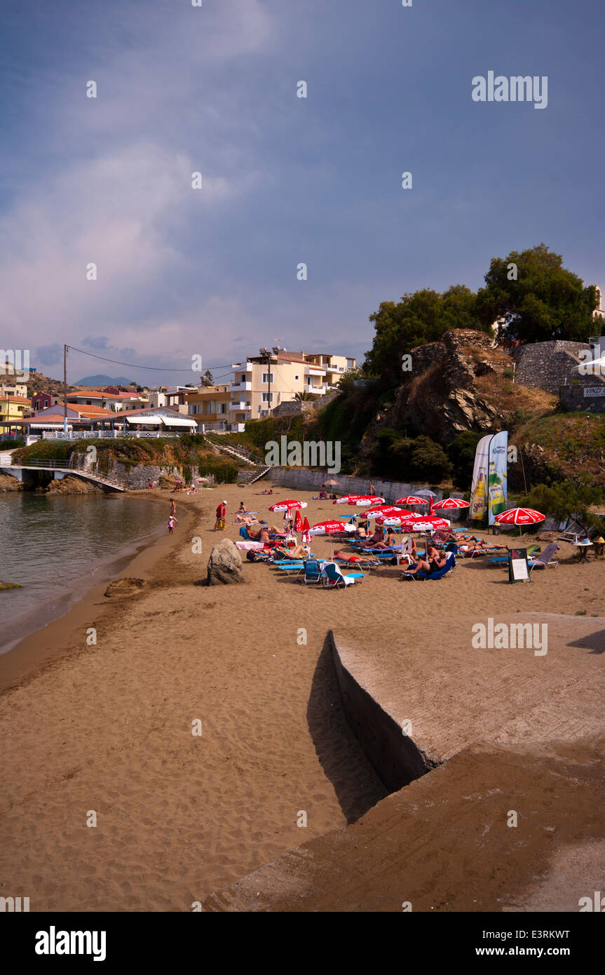 Plage à Malia Crète Panormos Harbour Banque D'Images