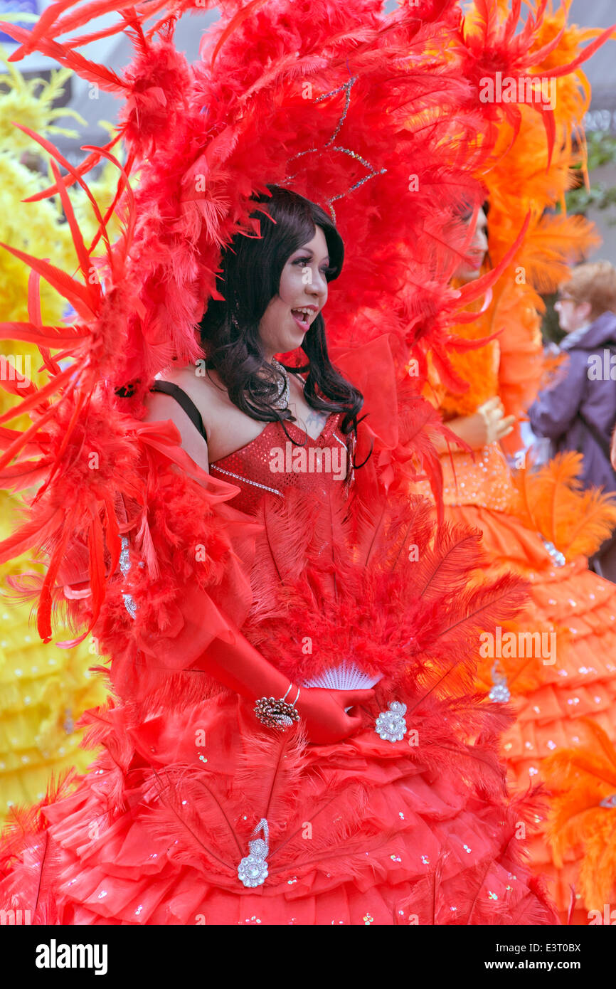 Londres, Royaume-Uni. 28 Juin, 2014. Pride London 2014, Baker Street, London, England, UK Crédit : Keith Erskine/Alamy Live News Banque D'Images