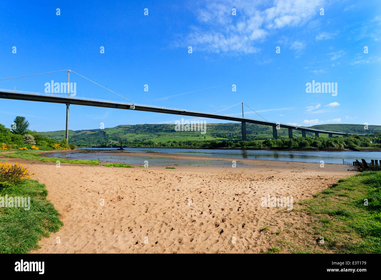 Erskine Bridge, qui traverse la rivière Clyde d'Erskine May à Dumbarton, Strathclyde, Écosse, Royaume-Uni Banque D'Images