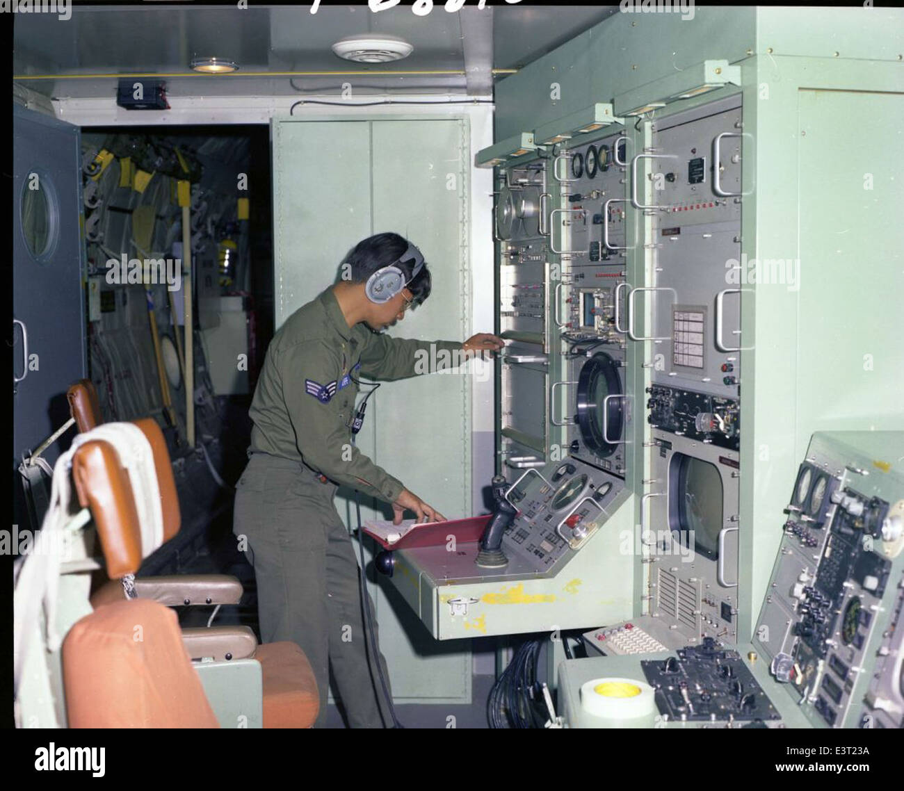 Le Lockheed C-130H Hercules, vu ici sur une photo de l'USAF, est un avion de transport militaire polyvalent utilisé pour une variété de missions. La variante DC-130 est équipée pour les opérations de drones et les missions de reconnaissance. Banque D'Images
