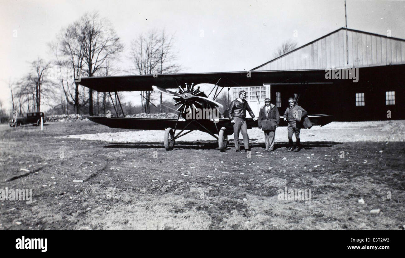 Cette photographie fait partie de la collection Andrew Fodor, qui présente l'histoire de l'aviation à travers l'objectif des avions du début du XXe siècle et des étapes importantes de l'aviation. La collection conserve un large éventail d'images historiques de l'aviation. Banque D'Images