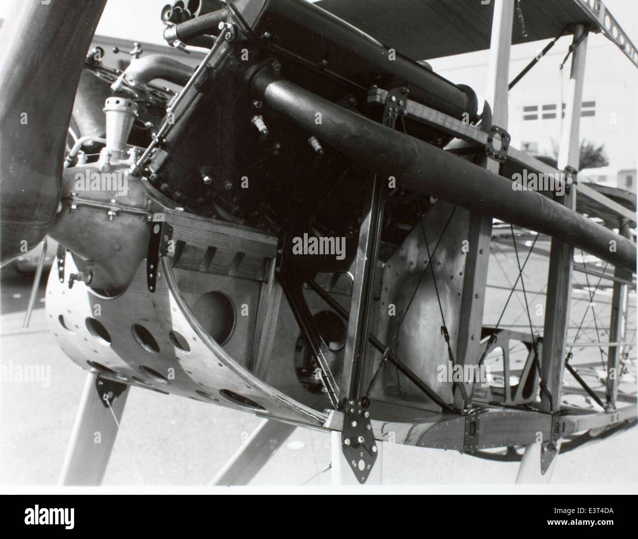 Le SPAD VII était un avion de chasse biplan français utilisé pendant la première Guerre mondiale. Il était réputé pour sa vitesse, sa puissance de feu et son agilité, ce qui en faisait l'un des avions les plus réussis de la guerre. Il était propulsé par un moteur de 150 chevaux et a servi de 1917 à 1918. Banque D'Images