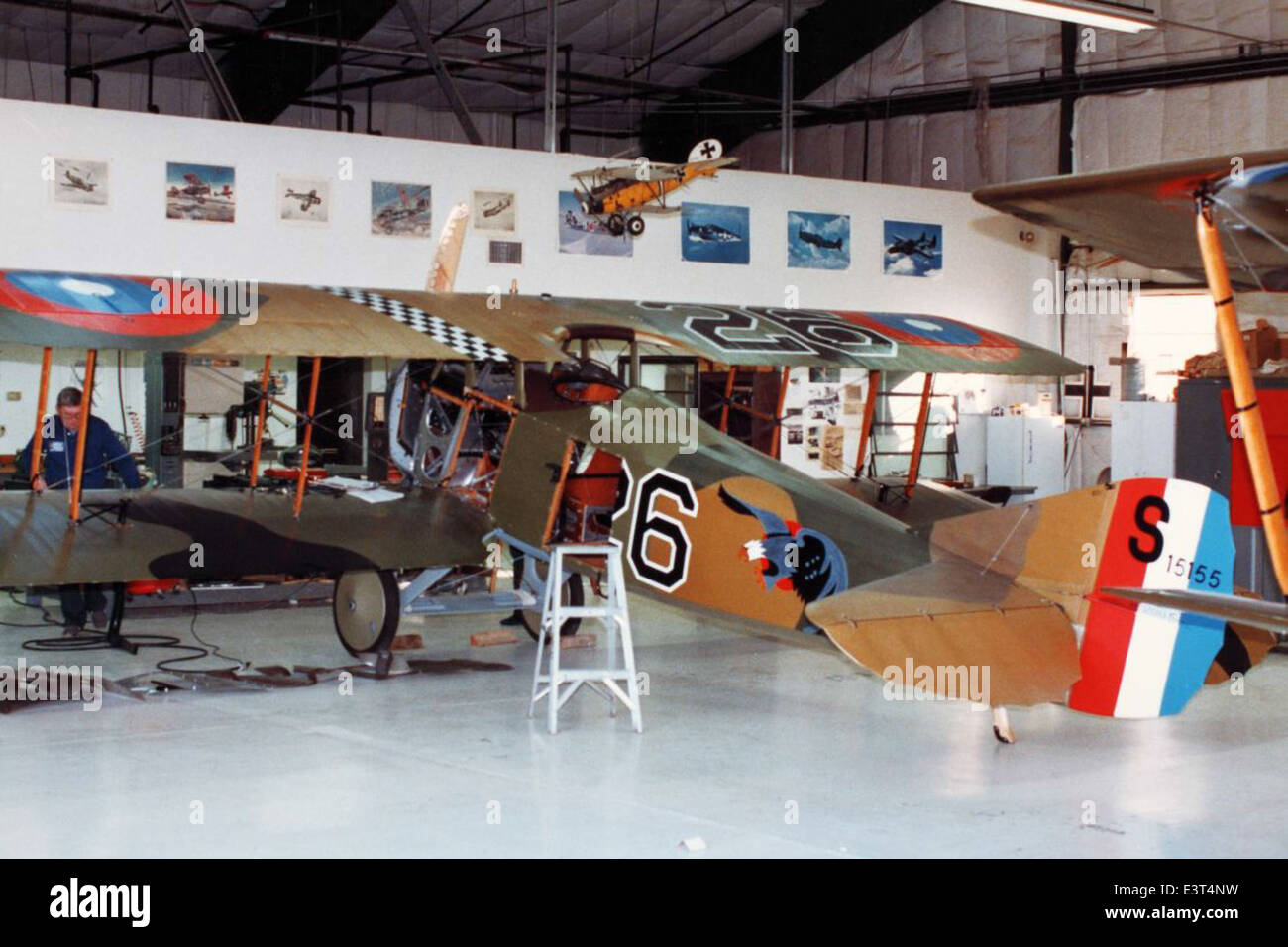 Le SPAD XIII (S.12) était un avion de chasse français utilisé pendant la première Guerre mondiale. Il s'agissait d'une version améliorée du SPAD VII, doté d'un moteur plus puissant et de capacités améliorées pour le combat aérien, contribuant au succès des Alliés dans la guerre. Banque D'Images